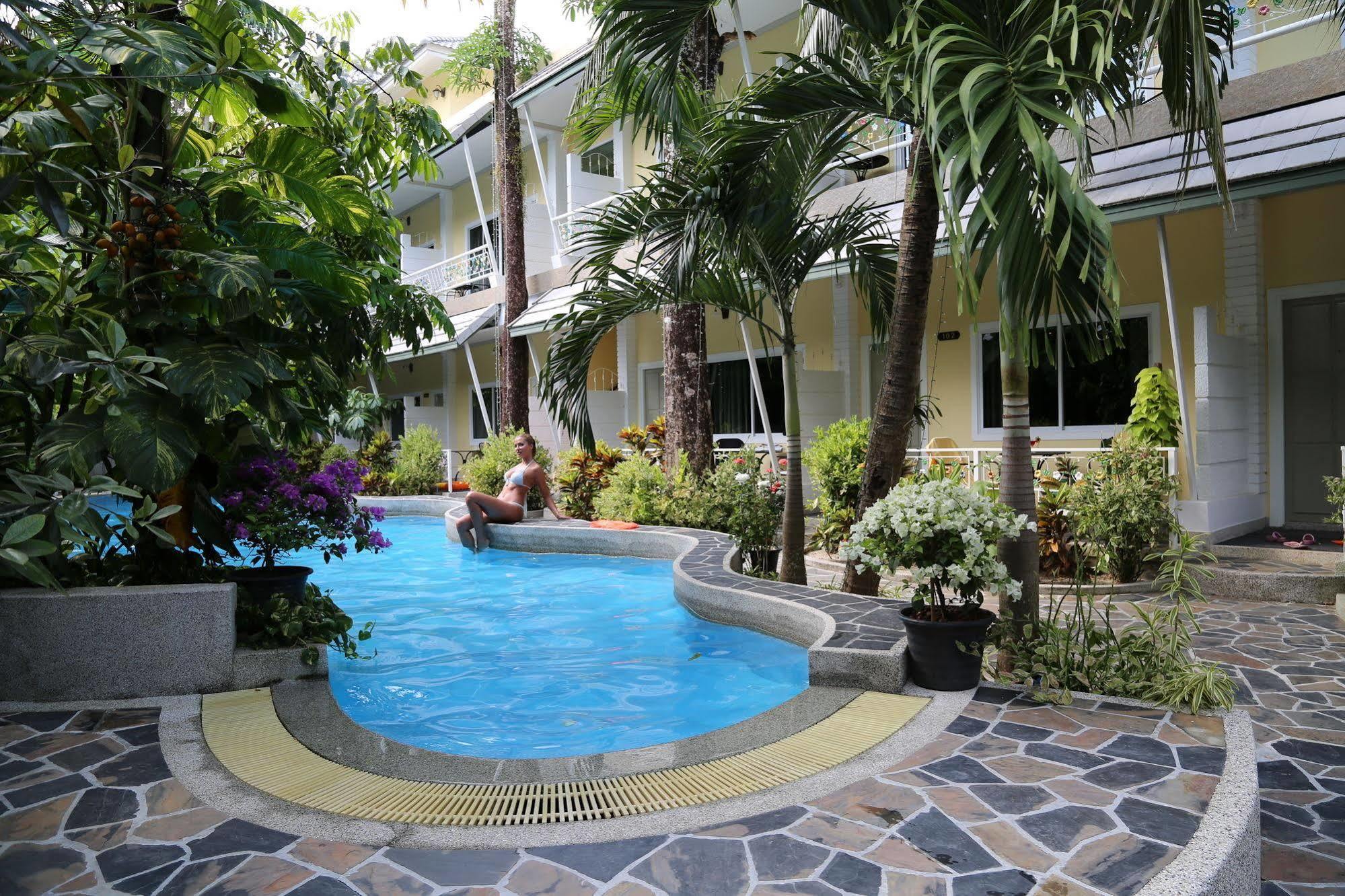 Naka Resort Kamala Beach Exterior photo