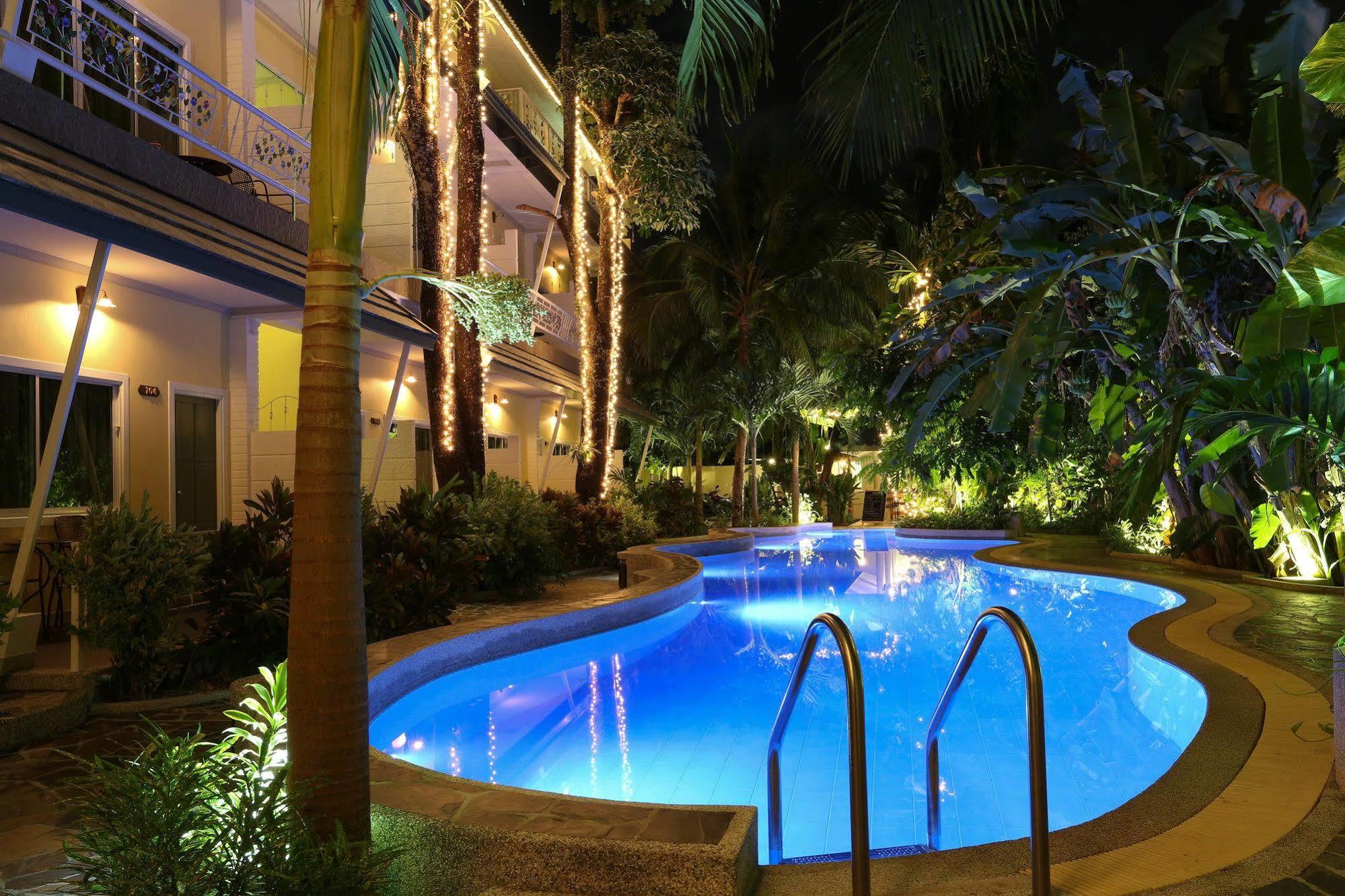 Naka Resort Kamala Beach Exterior photo